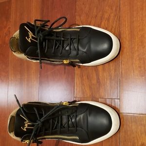 Giuseppe Zanotti “Kriss” Mid Top Side Zip Leather Neutral Colorblock Sneaker 42